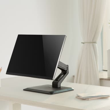 SH35 T01 Ergonomic Single Monitor Arm Scenery Image